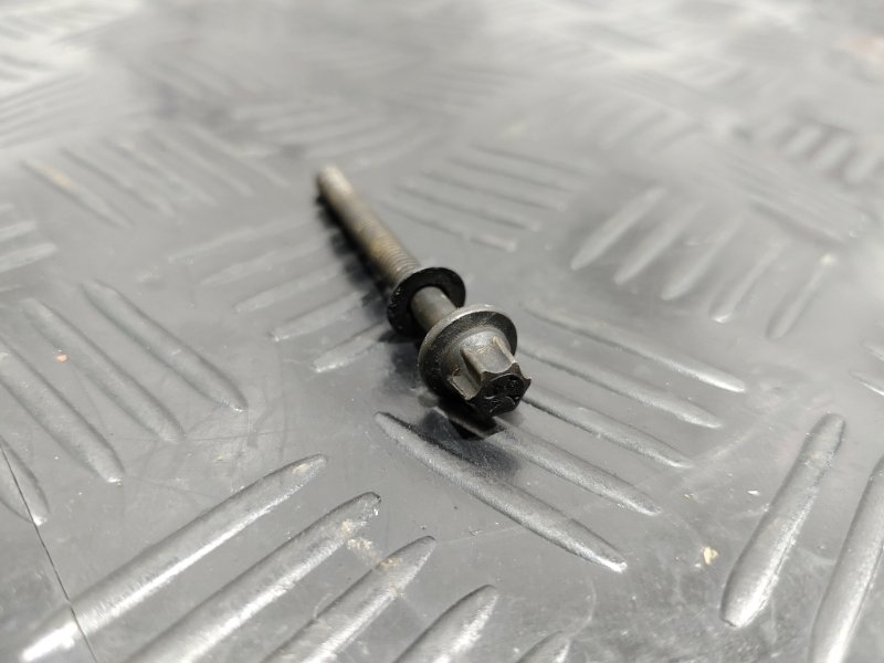 Болт, 250 рублей, Красноярск