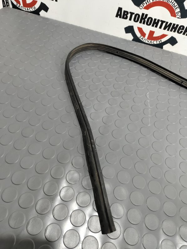 уплотнительная резинка решетки под лобовое сткло, 1000 рублей, Красноярск