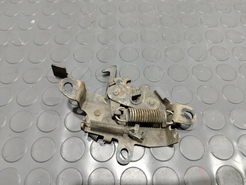 Замок капота, 300 рублей, Красноярск