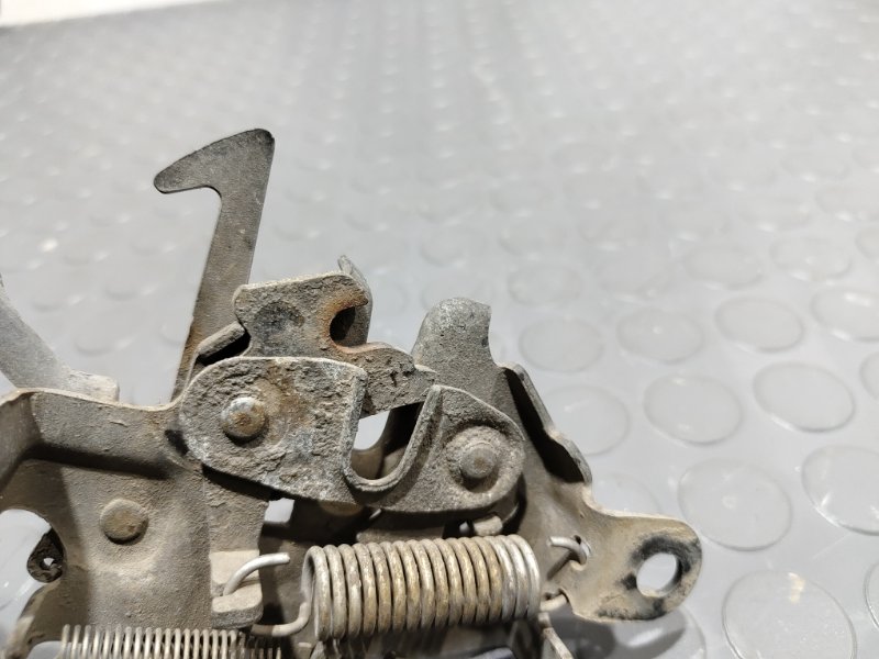 Замок капота, 300 рублей, Красноярск