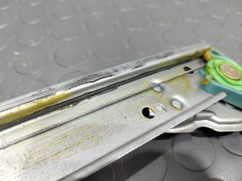 Стеклоподъемник, 1000 рублей, Красноярск