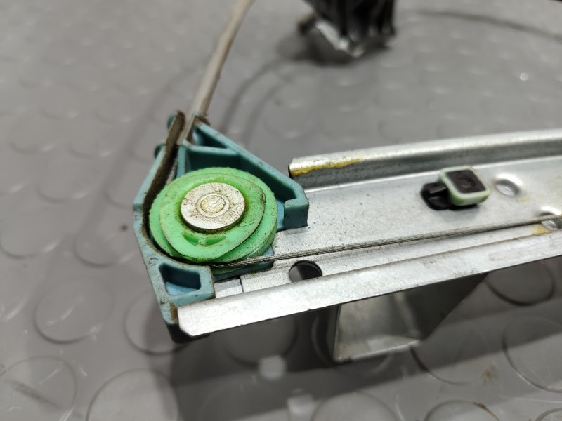 Стеклоподъемник, 1000 рублей, Красноярск