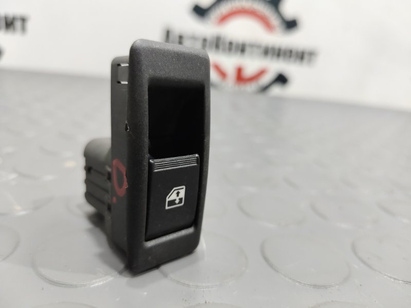 Кнопка стеклоподъемника, 500 рублей, Красноярск