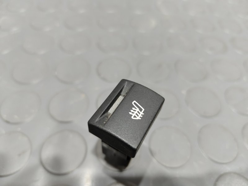 Кнопка обогрева сидений, 300 рублей, Красноярск