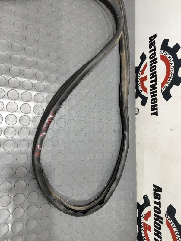 Уплотнительная резинка боковой двери, 900 рублей, Красноярск