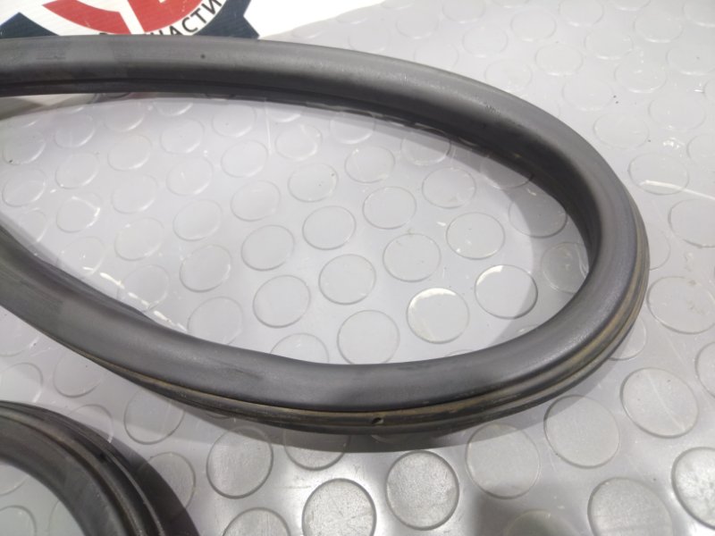 Уплотнительная резинка боковой двери, 1000 рублей, Красноярск