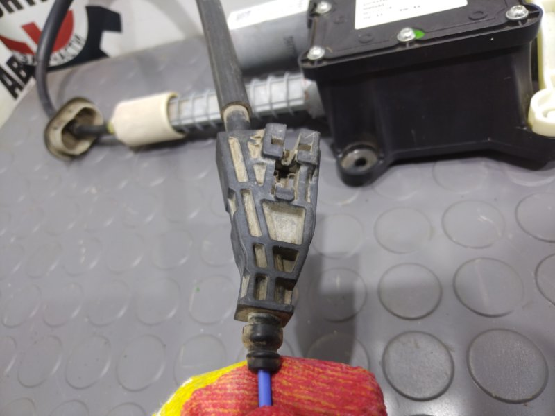 Моторчик стояночного тормоза, 10000 рублей, Красноярск