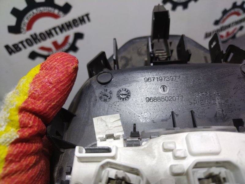 Плафон салона, 2000 рублей, Красноярск