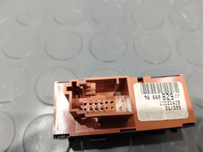 Кнопки в салон, 700 рублей, Красноярск