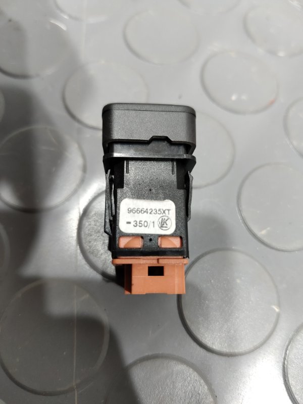 Кнопки в салон, 700 рублей, Красноярск