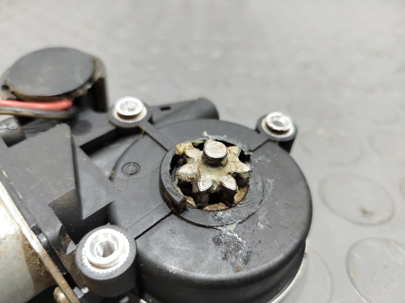 Стеклоподъемник, 1000 рублей, Красноярск