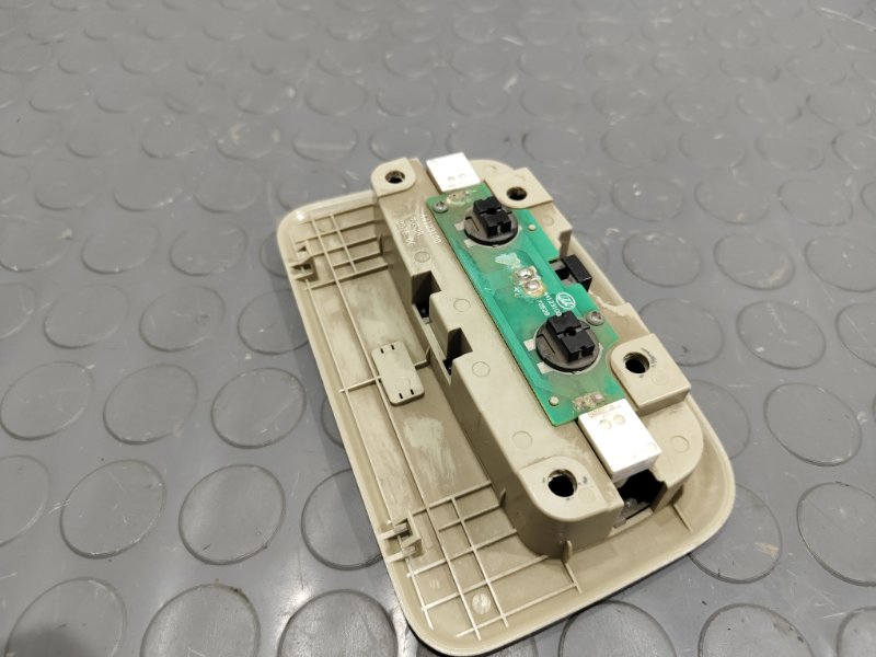 Плафон салона, 500 рублей, Красноярск