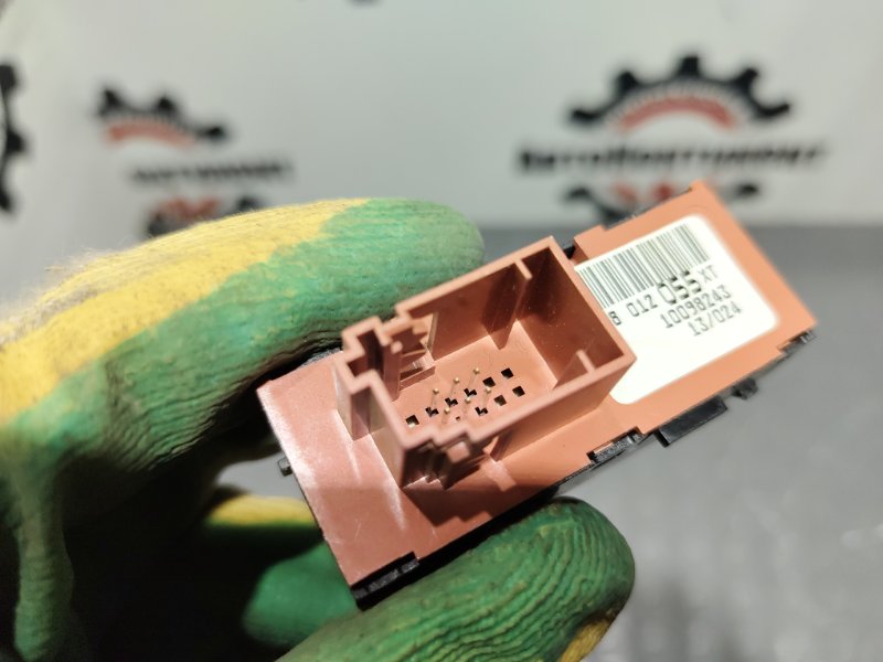 Кнопки в салон, 700 рублей, Красноярск