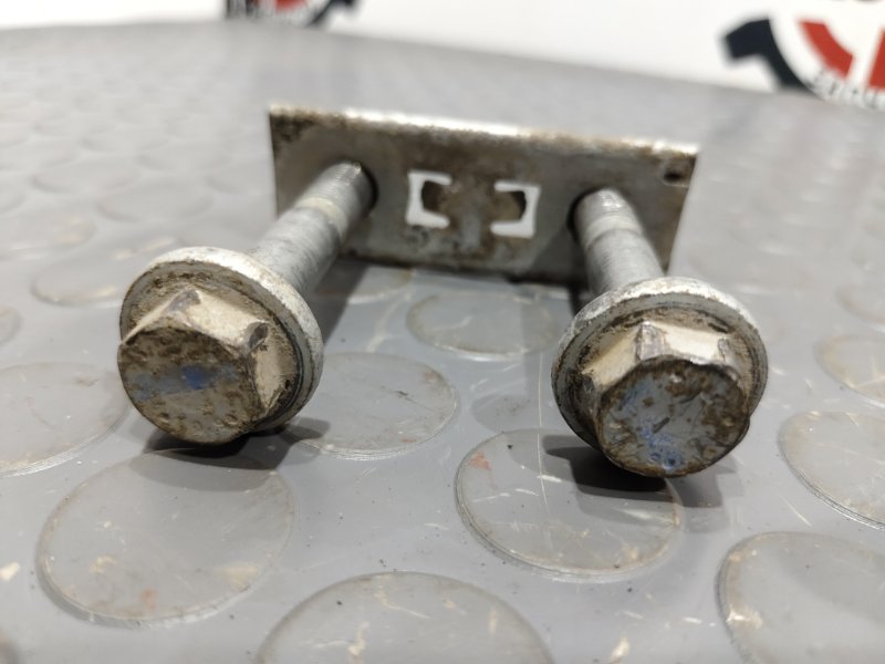 Болт подвески, 500 рублей, Красноярск