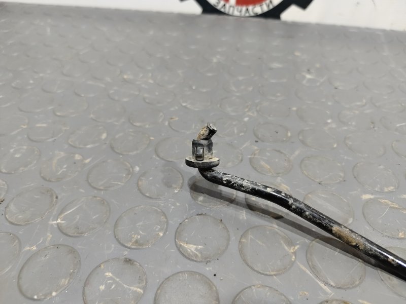 Упор капота, 1000 рублей, Красноярск