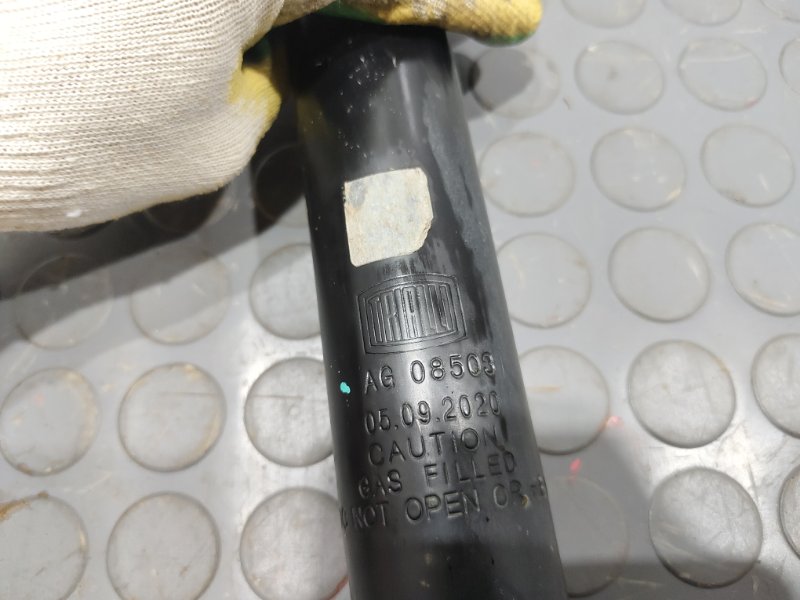 Амортизатор, 1000 рублей, Красноярск