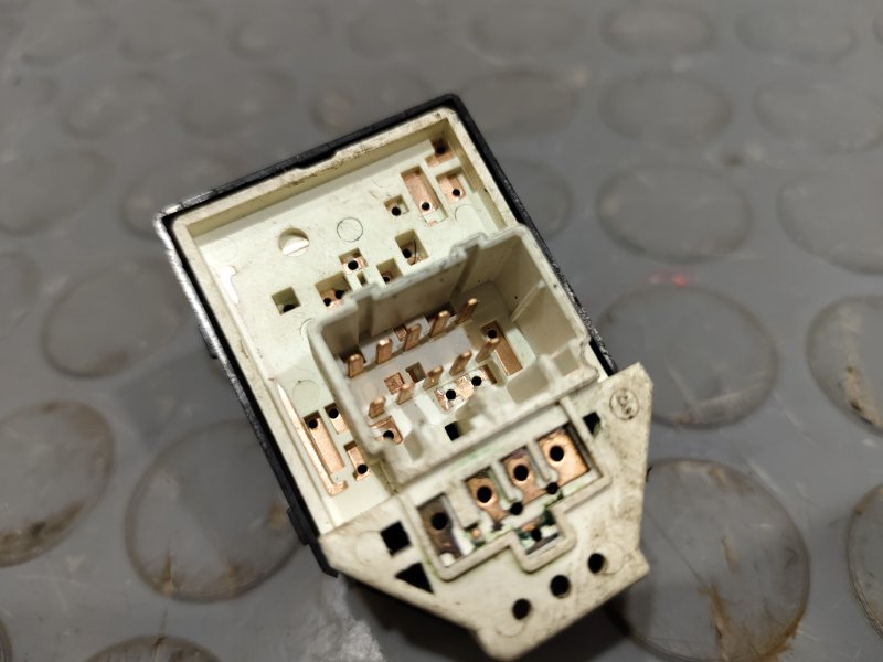 Блок управления зеркалами, 1000 рублей, Красноярск