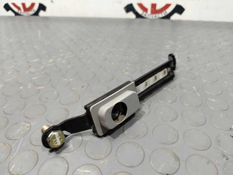 Механизм регулировки ремня безопасности, 500 рублей, Красноярск