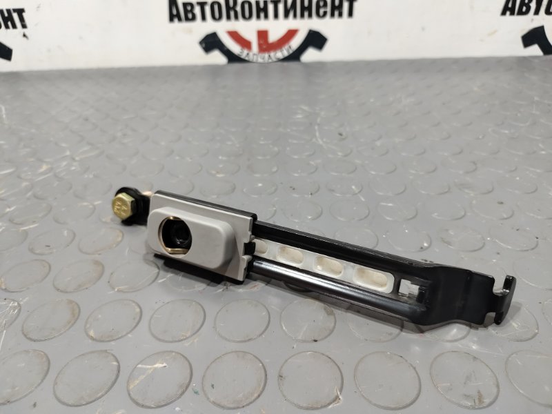 Механизм регулировки ремня безопасности, 500 рублей, Красноярск