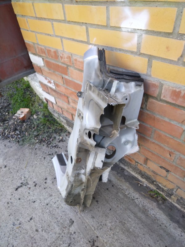 Стойка кузова, 2000 рублей, Красноярск