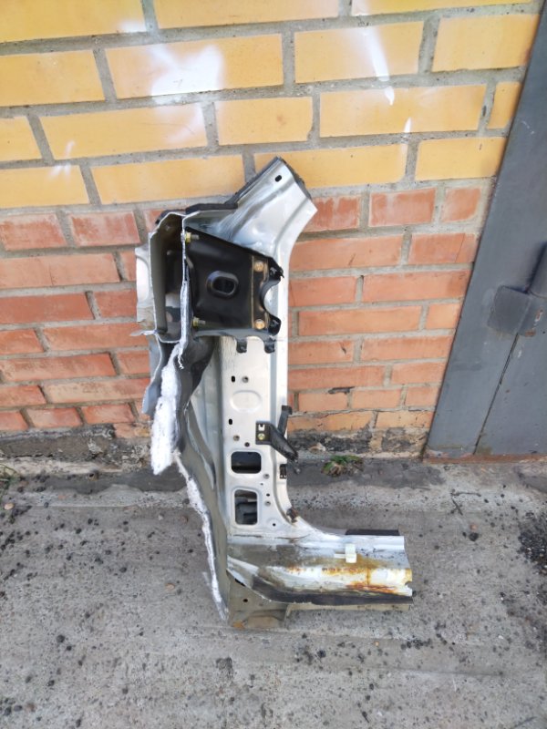 Стойка кузова, 2000 рублей, Красноярск