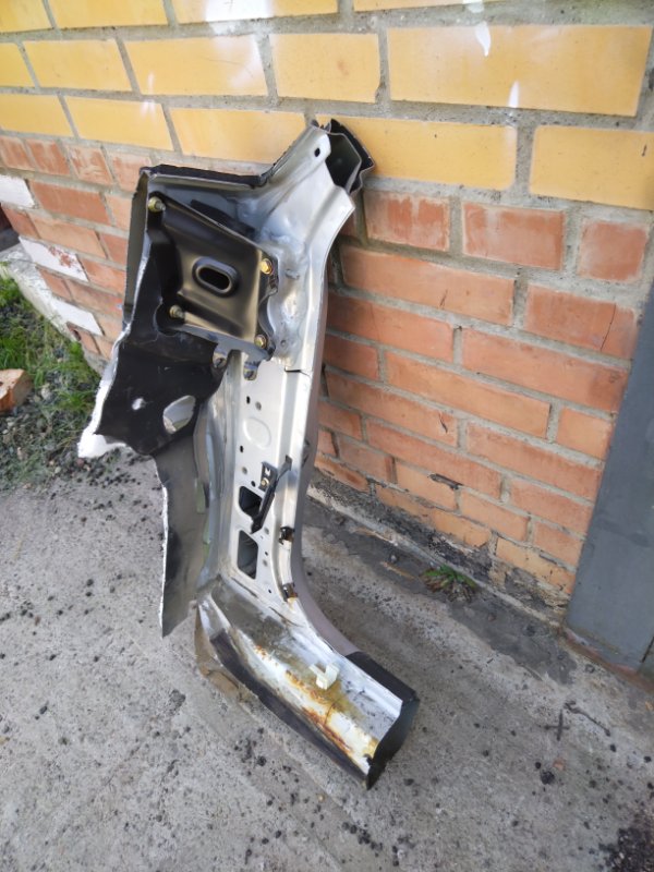 Стойка кузова, 2000 рублей, Красноярск