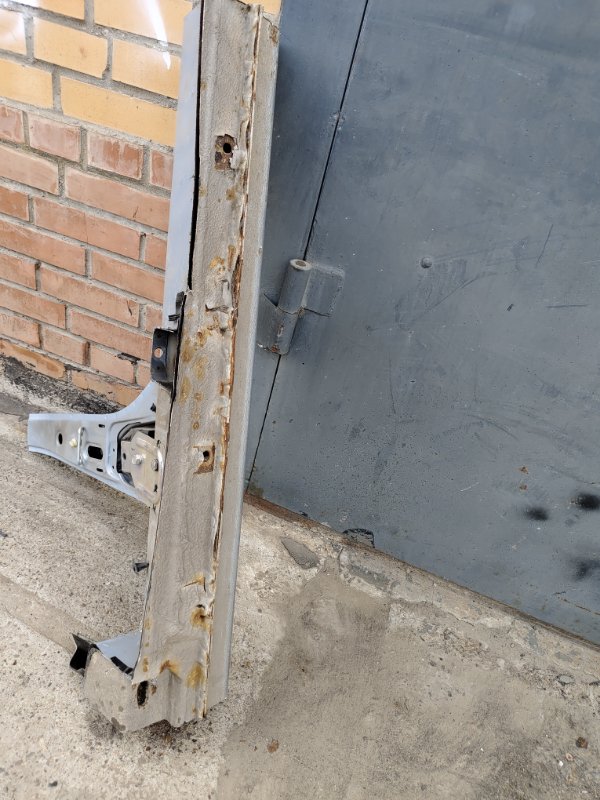 Стойка кузова, 2000 рублей, Красноярск