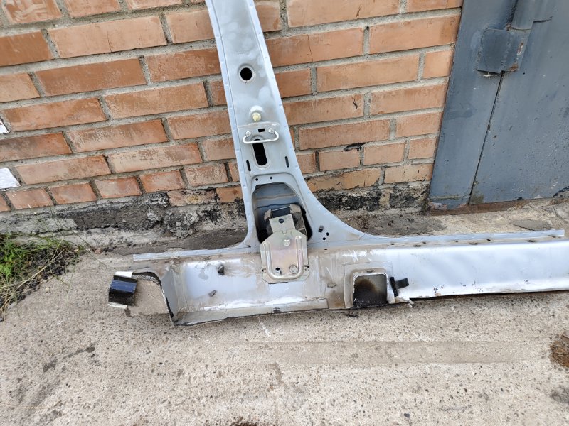 Стойка кузова, 2000 рублей, Красноярск