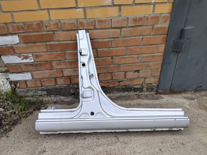 Стойка кузова, 2000 рублей, Красноярск