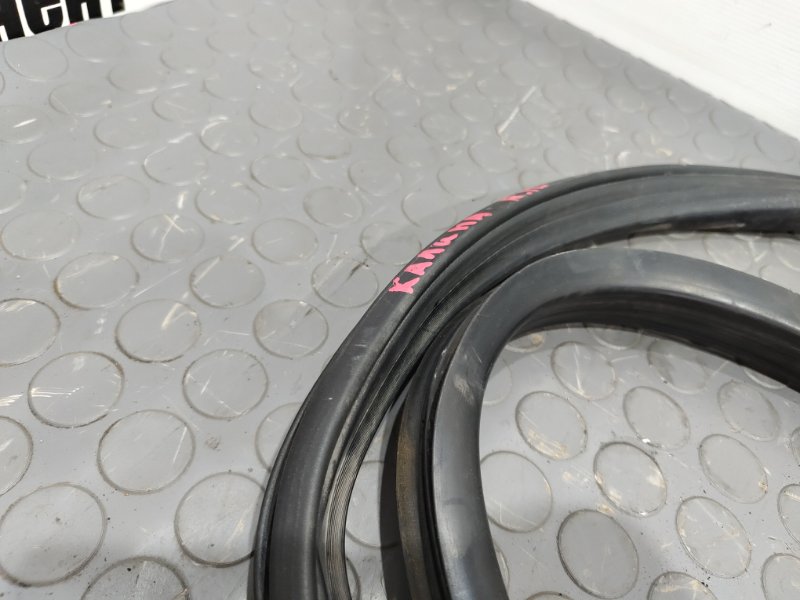 Уплотнительная резинка боковой двери, 1000 рублей, Красноярск