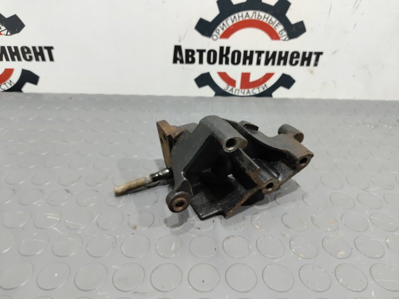 Кронштейн, 800 рублей, Красноярск