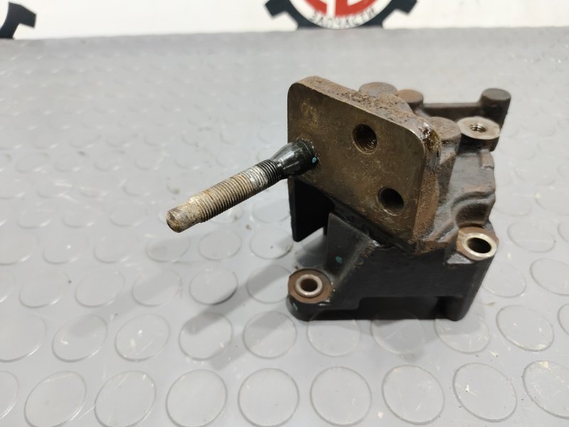 Кронштейн, 800 рублей, Красноярск