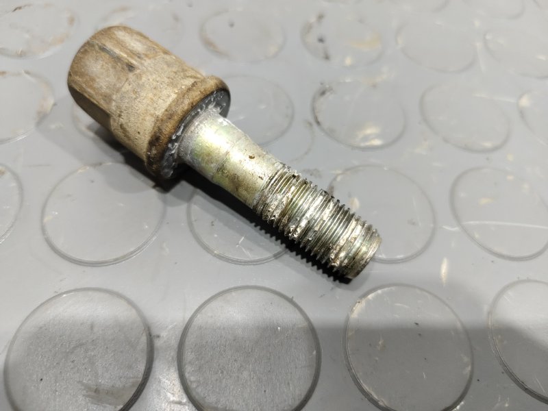 Болт шкива коленвала, 400 рублей, Красноярск