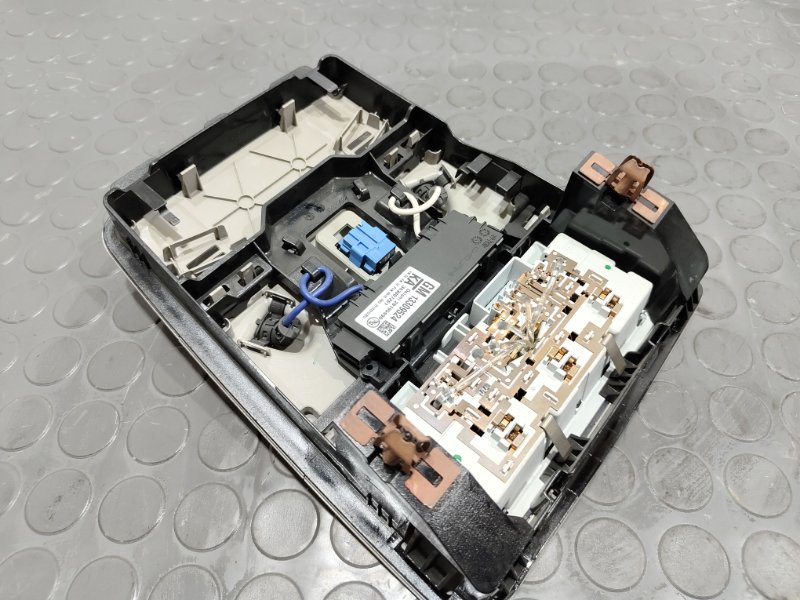 Плафон салона, 2500 рублей, Красноярск