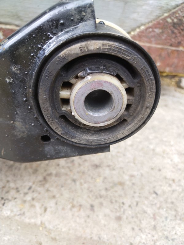 Балка поперечная, 9000 рублей, Красноярск