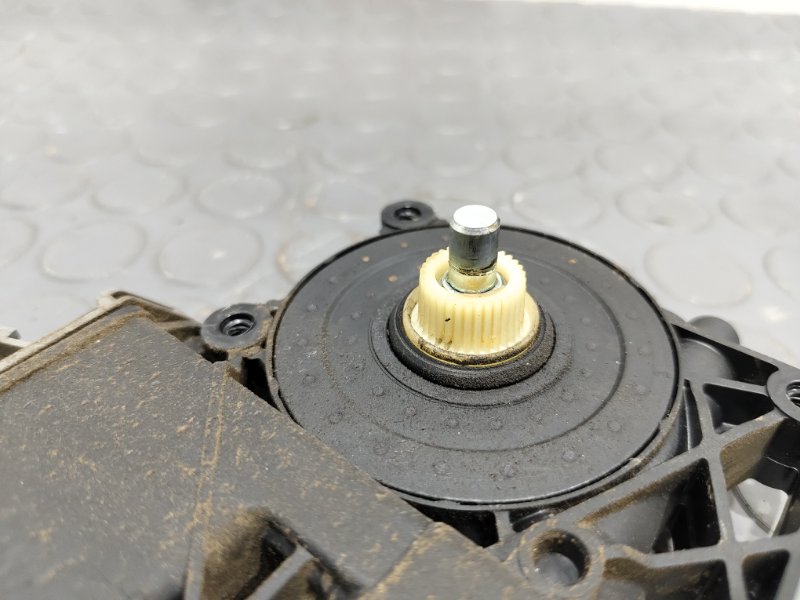 Стеклоподъемник, 2000 рублей, Красноярск