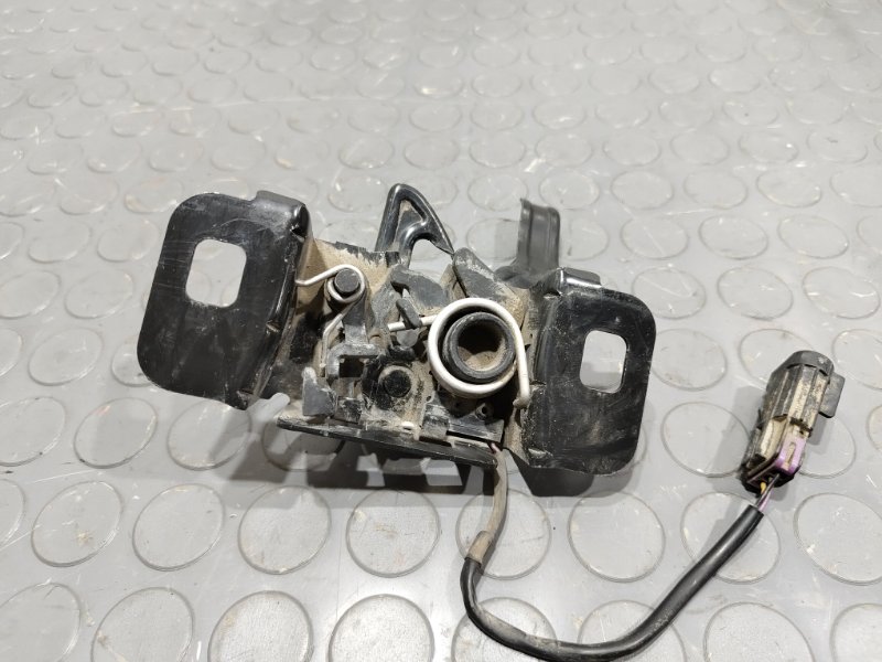 Замок капота, 1500 рублей, Красноярск