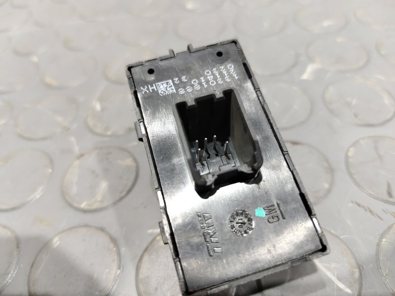 Кнопка стеклоподъемника, 500 рублей, Красноярск