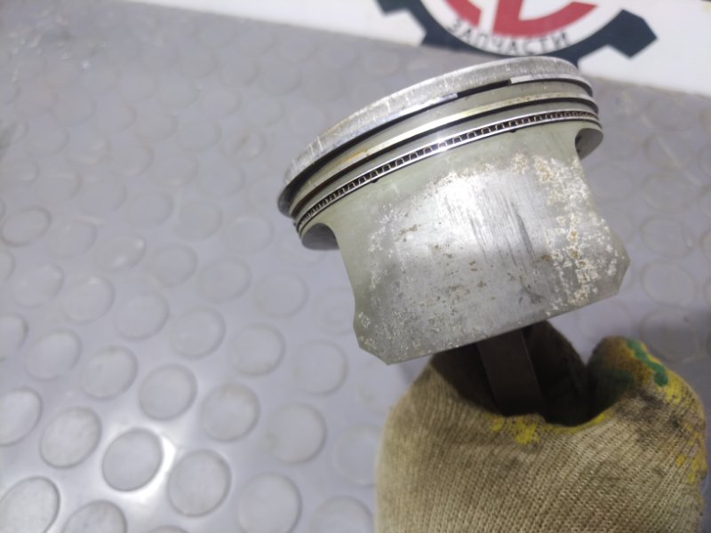 Поршень, 1000 рублей, Красноярск