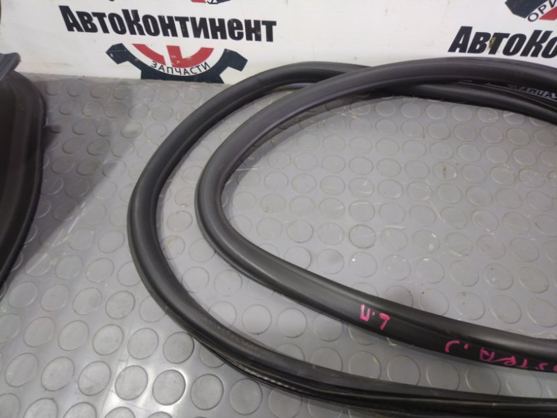 Уплотнительная резинка боковой двери, 1400 рублей, Красноярск