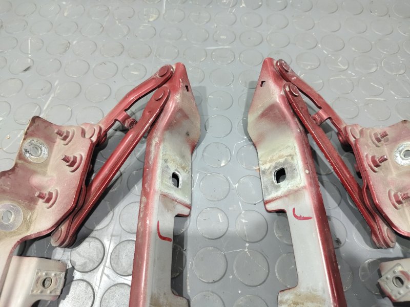 Петля капота, 2200 рублей, Красноярск