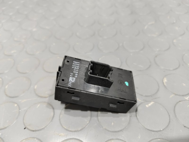 Кнопка стеклоподъемника, 500 рублей, Красноярск