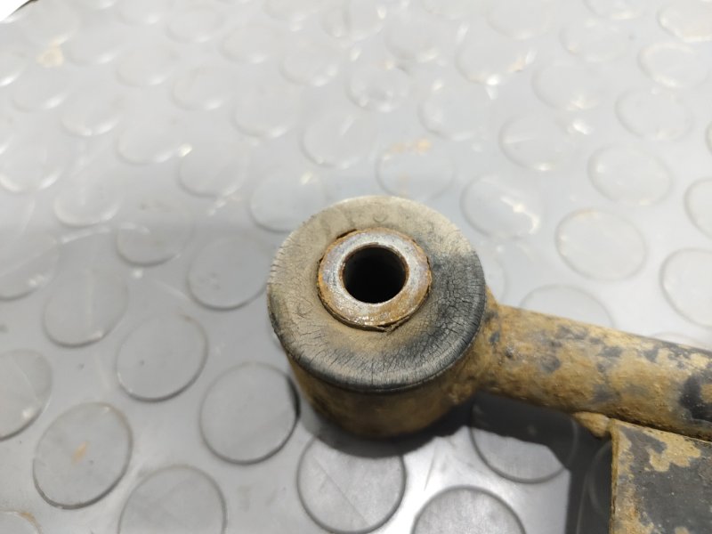 Тяга задняя, 1000 рублей, Красноярск