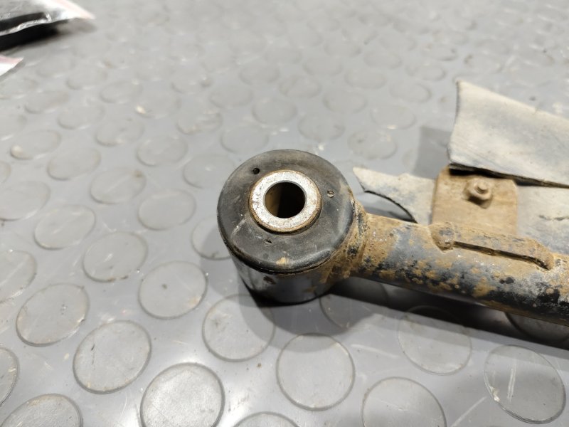 Тяга задняя, 1000 рублей, Красноярск