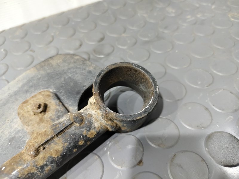 Тяга задняя, 1000 рублей, Красноярск