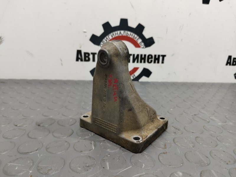 Кронштейн, 700 рублей, Красноярск