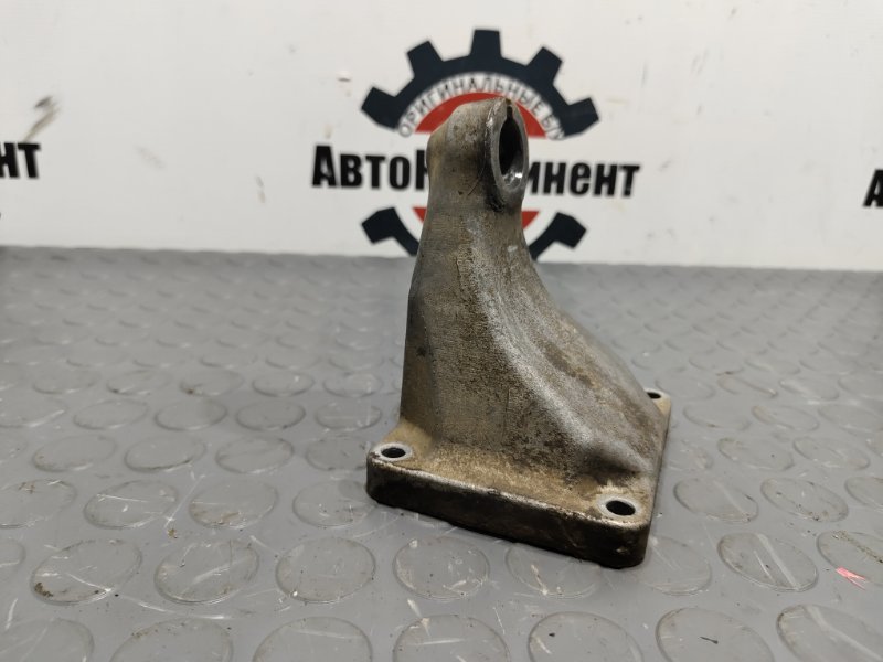 Кронштейн, 700 рублей, Красноярск