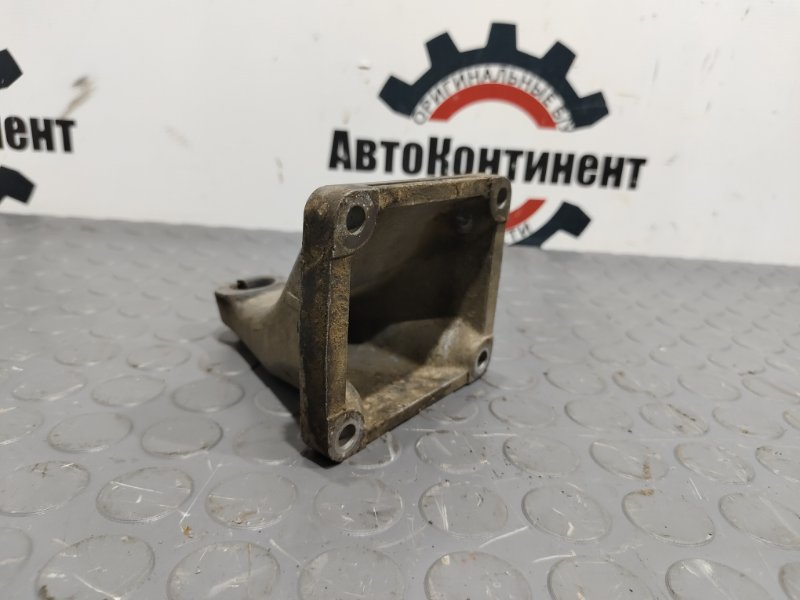 Кронштейн, 700 рублей, Красноярск