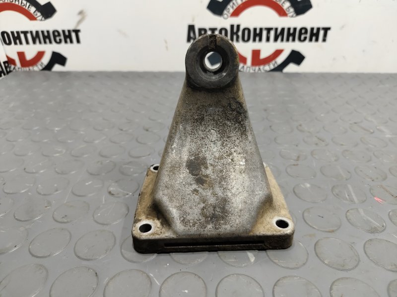 Кронштейн, 700 рублей, Красноярск