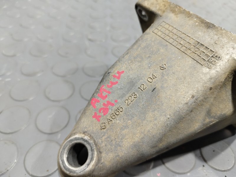 Кронштейн, 700 рублей, Красноярск